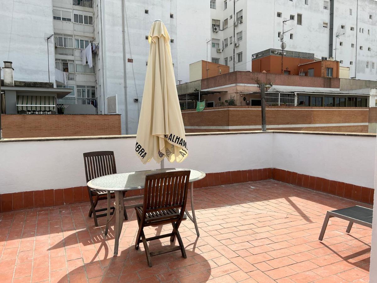 Atico Triana Con Piscina Privada Apartamento Sevilha Exterior foto